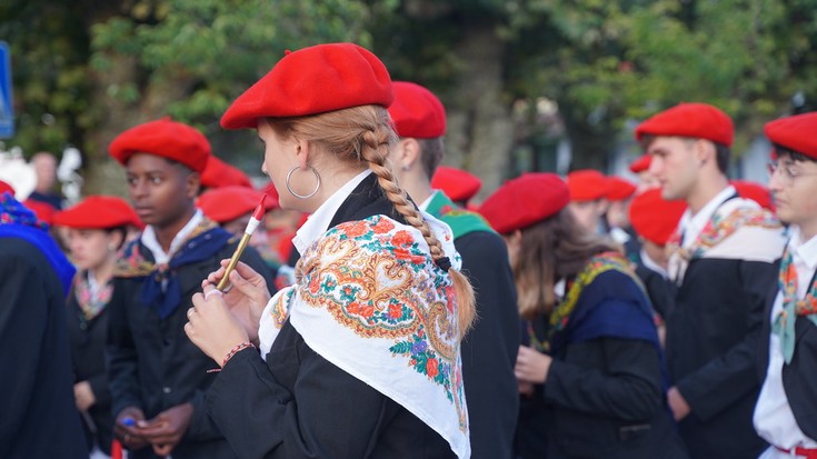 "Genero rolek jaien testuinguruan izan duten garapena", Maggie Bullen ikerlaria