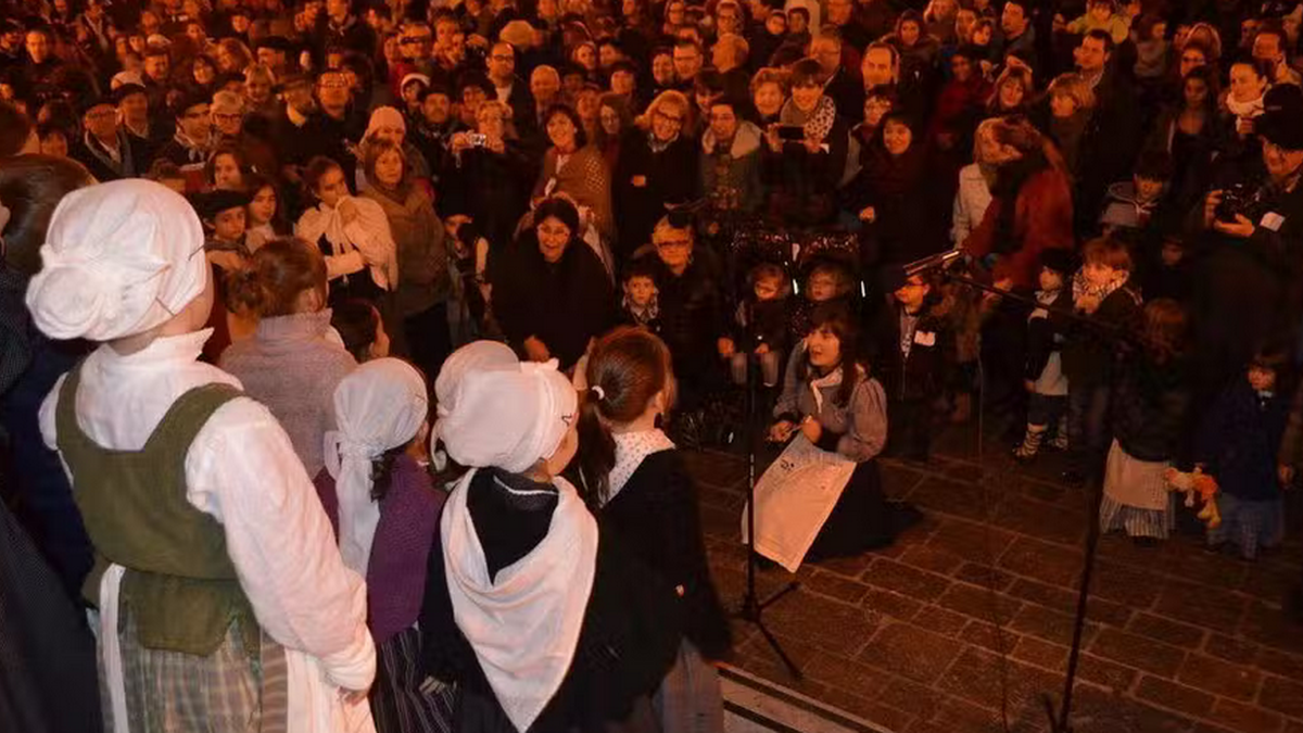 Hendaiako 49. Olentzero kantuz ekimenean parte hartzeko deialdia zabalik