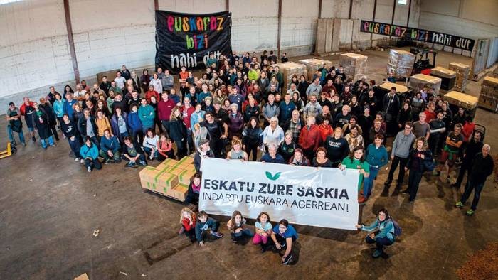 Azaroaren 13ra arte eska daitezke "euskararentzat ezinbestekoak" diren Errigoraren saskiak