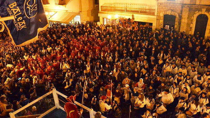 Urtarrilaren 24an Hendaiako kaleak danbor hotsez betetzeko prest dira 10 auzo eta elkarte