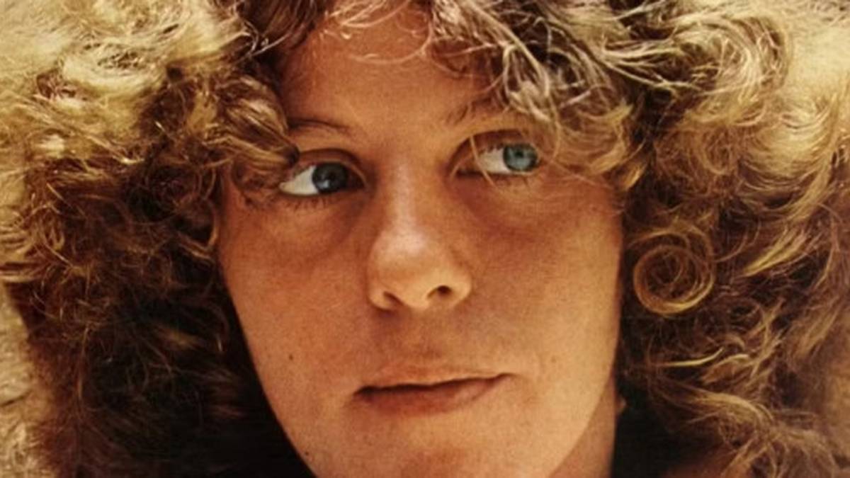 Lau Airetara - Cristina Buarque oroituz, musika brasildarra adituz