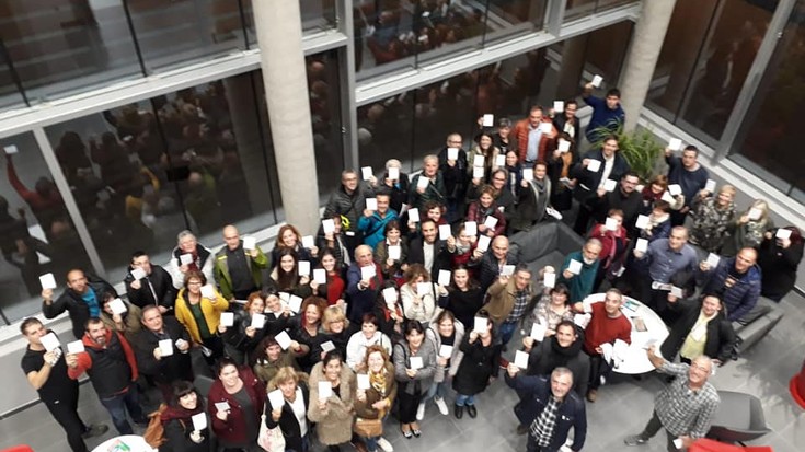 51.618 herritar daude deituak bozkatzera, igandeko herri galdeketan
