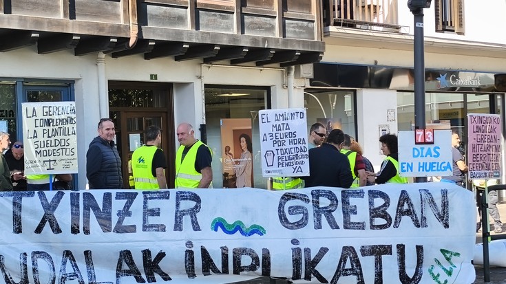 Urak arrastora sartu ezinik eta lan harreman toxikoetan murgilduta