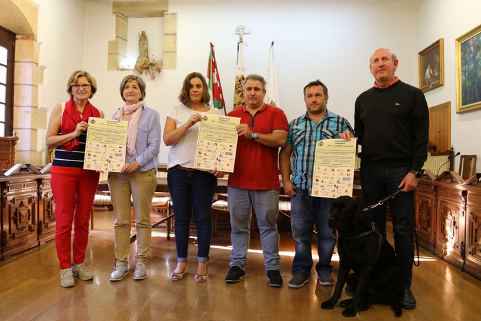 Hondarribiko Udalak diruz laguntzen dituen kooperazio eta garapen proiektuetan lanean ari diren GKE eta elkarteekin batera, Hondarribia Elkarlanean ek