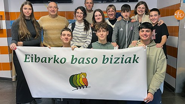 Baso bizien eguna: Eibarko Baso Biziak taldeko kidea den MIKELekin ELKARRIZKETA
