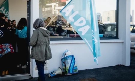 Alokairua eteteko iruzurra egiteagatik etxe bateko jabea auzipetu dute Urruñan