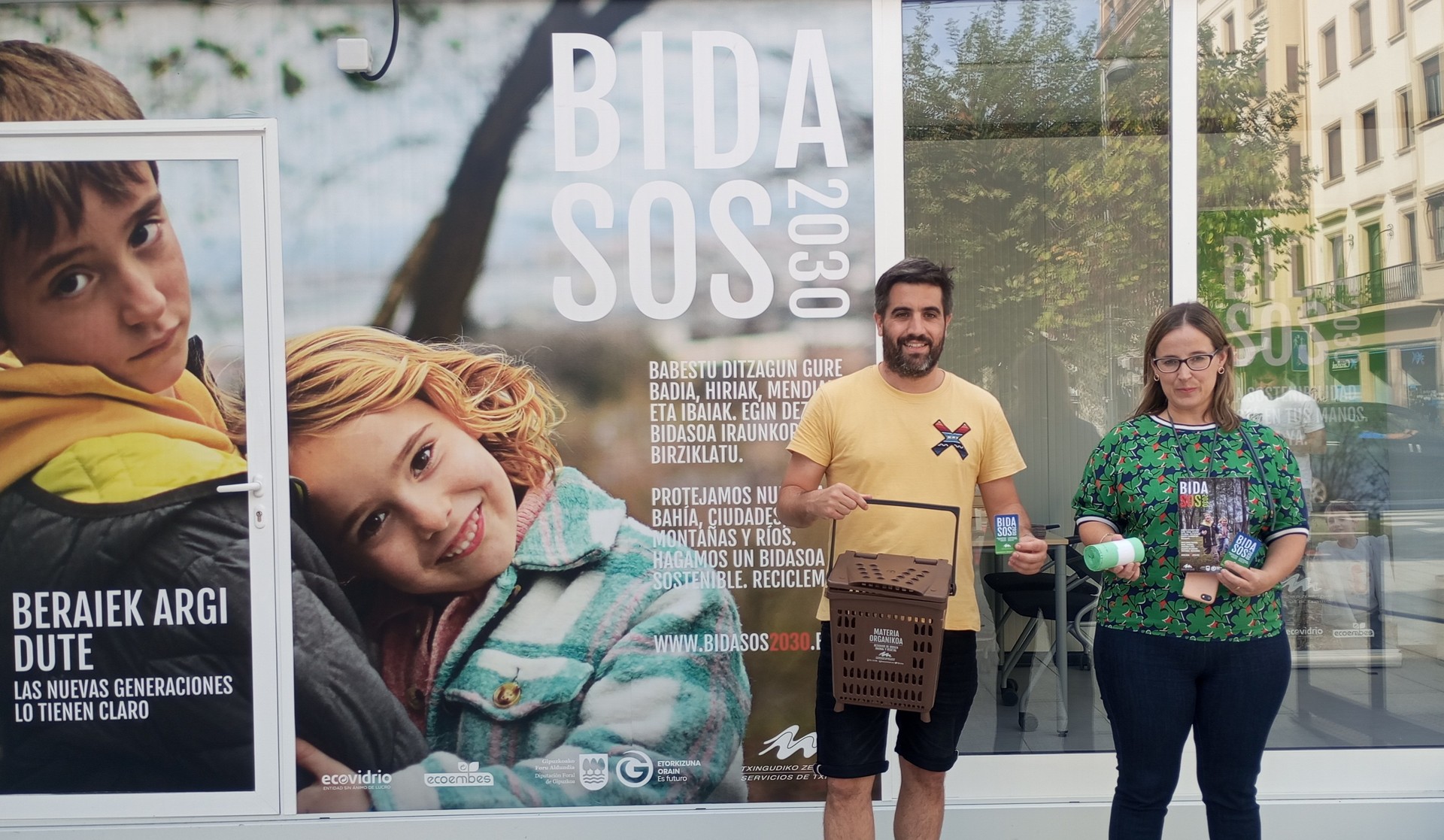 BidaSOS 2030 kanpainaren arrakasta frogatu ondoren, Irungo Erdigunera jarraituko du atez-ate informatzen