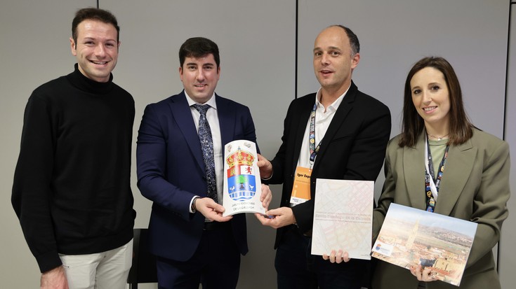 Erdi Aroko Hirien Sareak zabaltzeko urrats bat gehiago eman du FITUR azokan