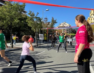 Kirola parekatuz jarraitzen dute Irunen, emakumeak erdigunean jarri nahian