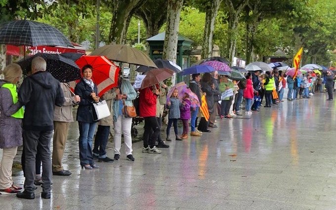 Gure Esku Dago-k deituta ostiralean 19:30etan Irungo epaitegitik hasita Zabaltza plazaraino giza katea egingo dute