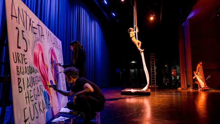 "25 urtez hegan!" ekitaldia osorik ikusgai da