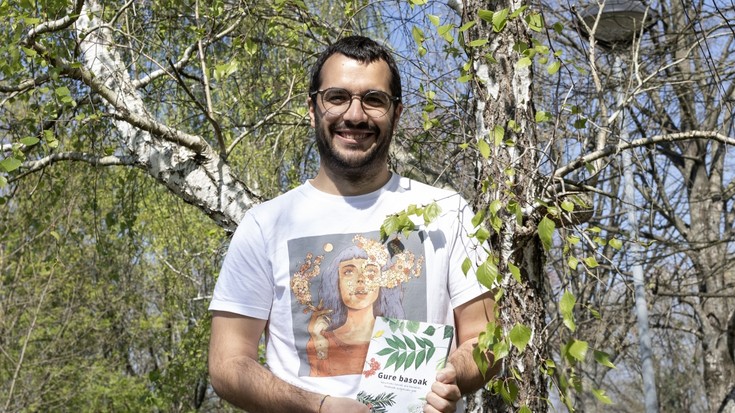 ELKARRIZKETA: Mikel Etxeberria Okariz "Gure Basoak" liburua