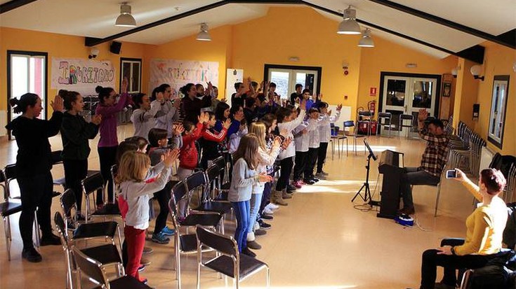 Toki Onako irakasleen eta Elizondoko Koro Ttikiren kontzertua izanen da gaur Beran