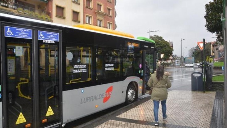 Minibusarekin, hondarribiarren %62k etxetik 150 metrora geltokia izango du eskura