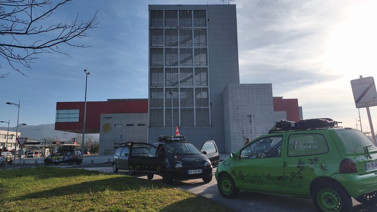 Ficobako aparkalekua itxita Twingo Raid lasterketa solidarioa dela eta