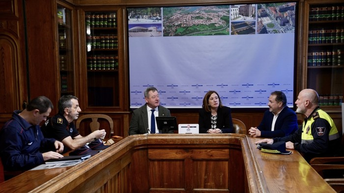 Delinkuentzia datuak aztertzeko eta segurtasunean lankidetza areagotzeko bilera egin dute Irunen