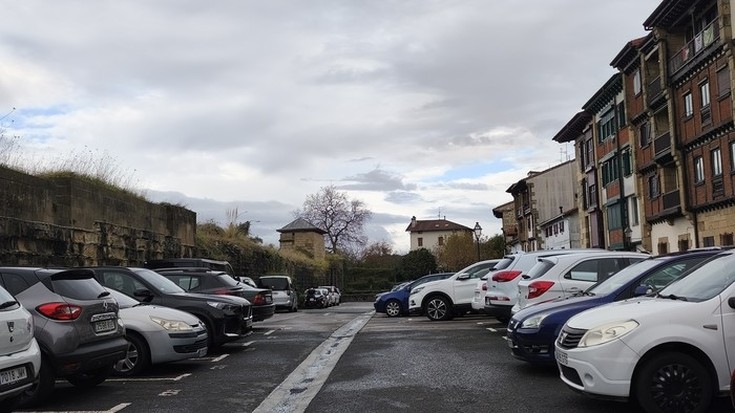 Hondarribiko aparkalekua "orekaz" antolatzeko herritarrekin partaidetza saioak martxoaren 10etik 12ra izango dira