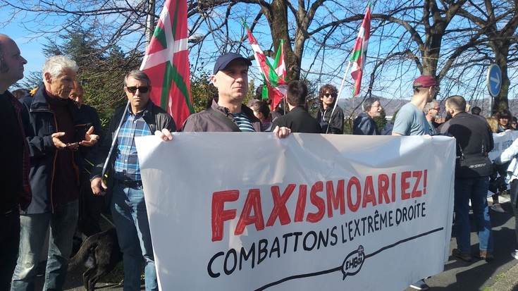 Eskuin muturraren «probokazioari» erantzun azkarra eman dio EH Baik Hendaian