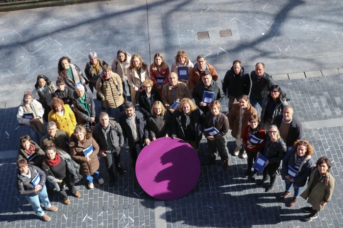 Indarkeria matxistaren aurrean 2018an Gipuzkoan hartutako konpromisoak eguneratzeko lanean dabil Hondarribiko Udala