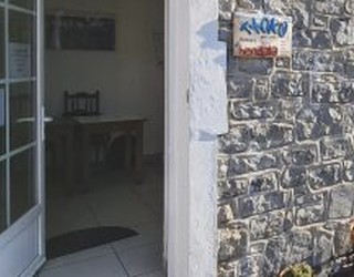 Txoko elkartea eta prekarioan diren bertako erabiltzaileak laguntzeko material bilketa egin dute ikasleek