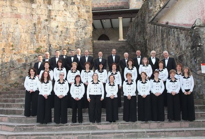 Berako abesbatza donostian izan zen hogeitasengarren urtez, Euskal Herriko Queimadaren kofradian