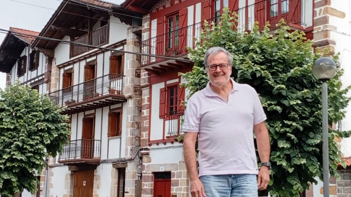 Fernando Mikelarena: «Duela hogei urte garrantzi gehiago ematen zitzaion oroimen historikoari»
