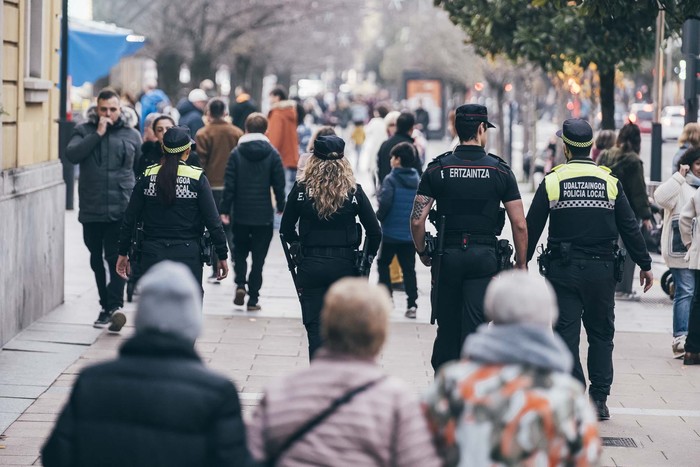 Delituen kopurua %30 apaldu da gabonetan, Irungo Udaltzaingoa eta Ertzaintzaren elkarlanari esker