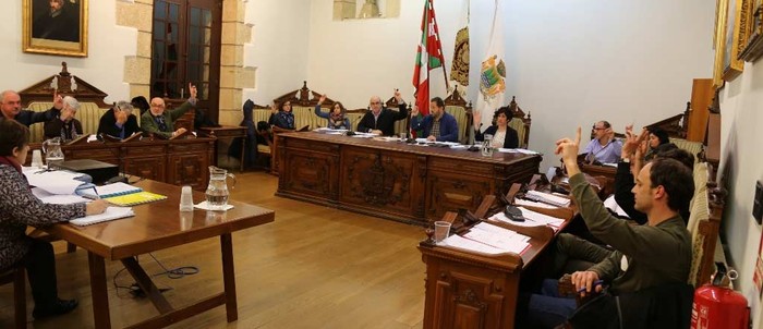 Genero Indarkeria eta Sexu Erasoak Ekiditeko Udal Protokoloa garatzea eskatzen duen mozioa ezeztatua izan da Hondarribian