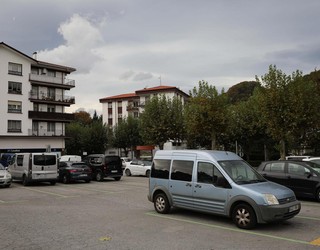 Egoiliarrentzako 2026ko bereizgarri berdeak banatzen hasiko da Berako Udala astelehenean