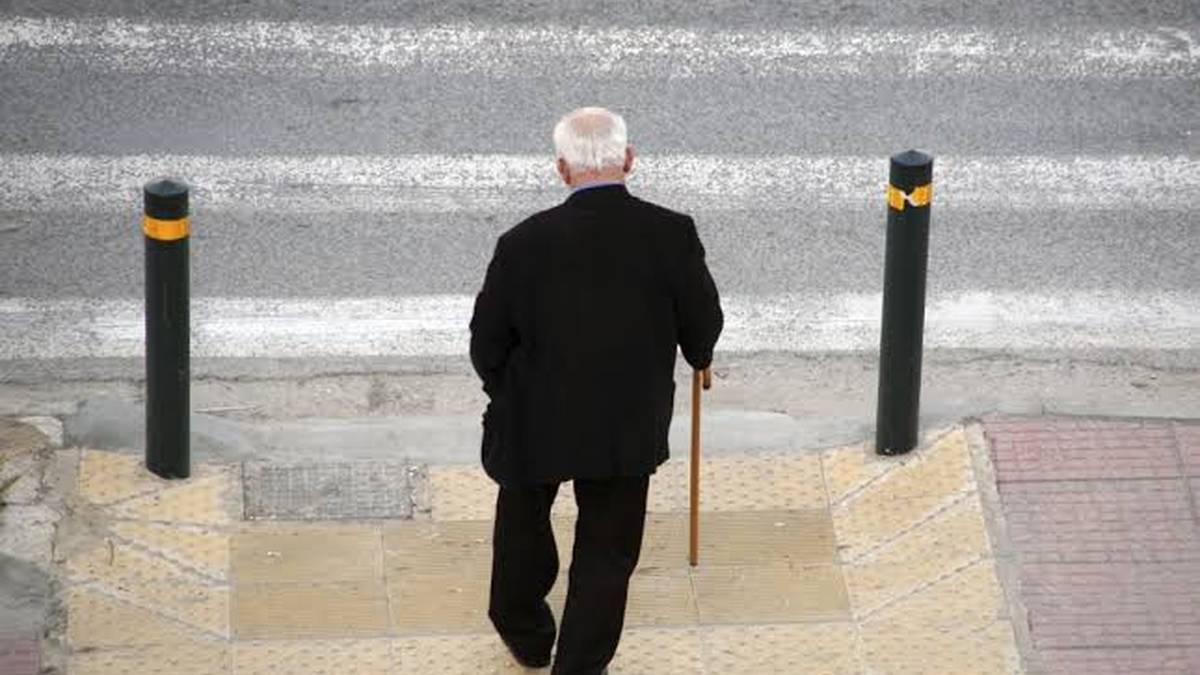 Adinekoen bide-segurtasuna hobetu eta istripuak saihesteko sentsibilizazio kanpaina egingo dute Hondarribian