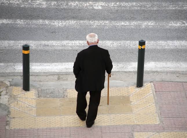 Adinekoen bide-segurtasuna hobetu eta istripuak saihesteko sentsibilizazio kanpaina egingo dute Hondarribian