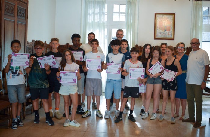 Jazarpena eta eraso sexistak prebenitzeko Angela dispositiboan parte hartu dute Hendaiako San Bixente eskolako ikasleek