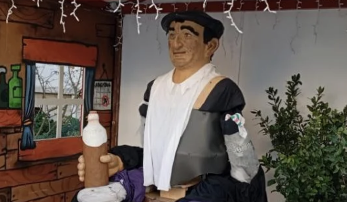 Hendaiako Olentzero andeatu dutela salatu du Akelarrek