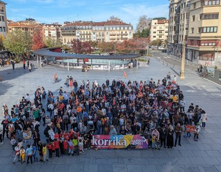 Aurtengo 'Korrika' patxadaz antolatzen hasteko Korrika Batzordeak deitu ditu Bidasoko AEKk