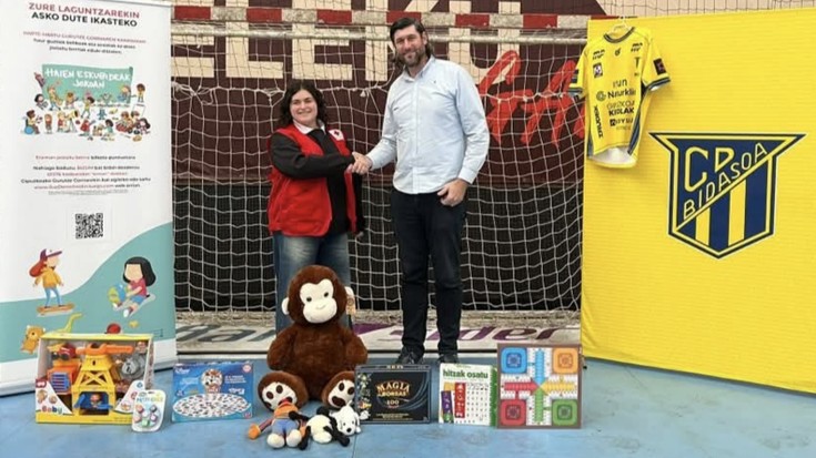 Peluxe-zaparrada eta jostailuen bilketa egingo dute Artalekun ostiraleko partidan