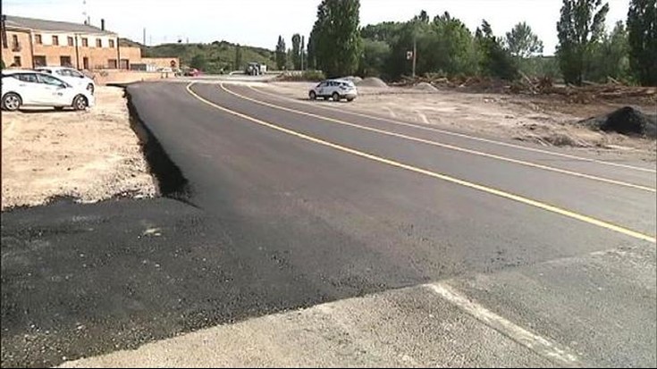 Asteburuko istripu lazgarriaren ondotik, N121A errepideari irtenbide bat eman asmoz, eztabaida piztu da