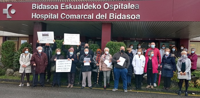 Ospitalea berritu ez ezik «handitzeko» mobilizatzera deitu du eratu berri den Osasun Bidasoa plataformak