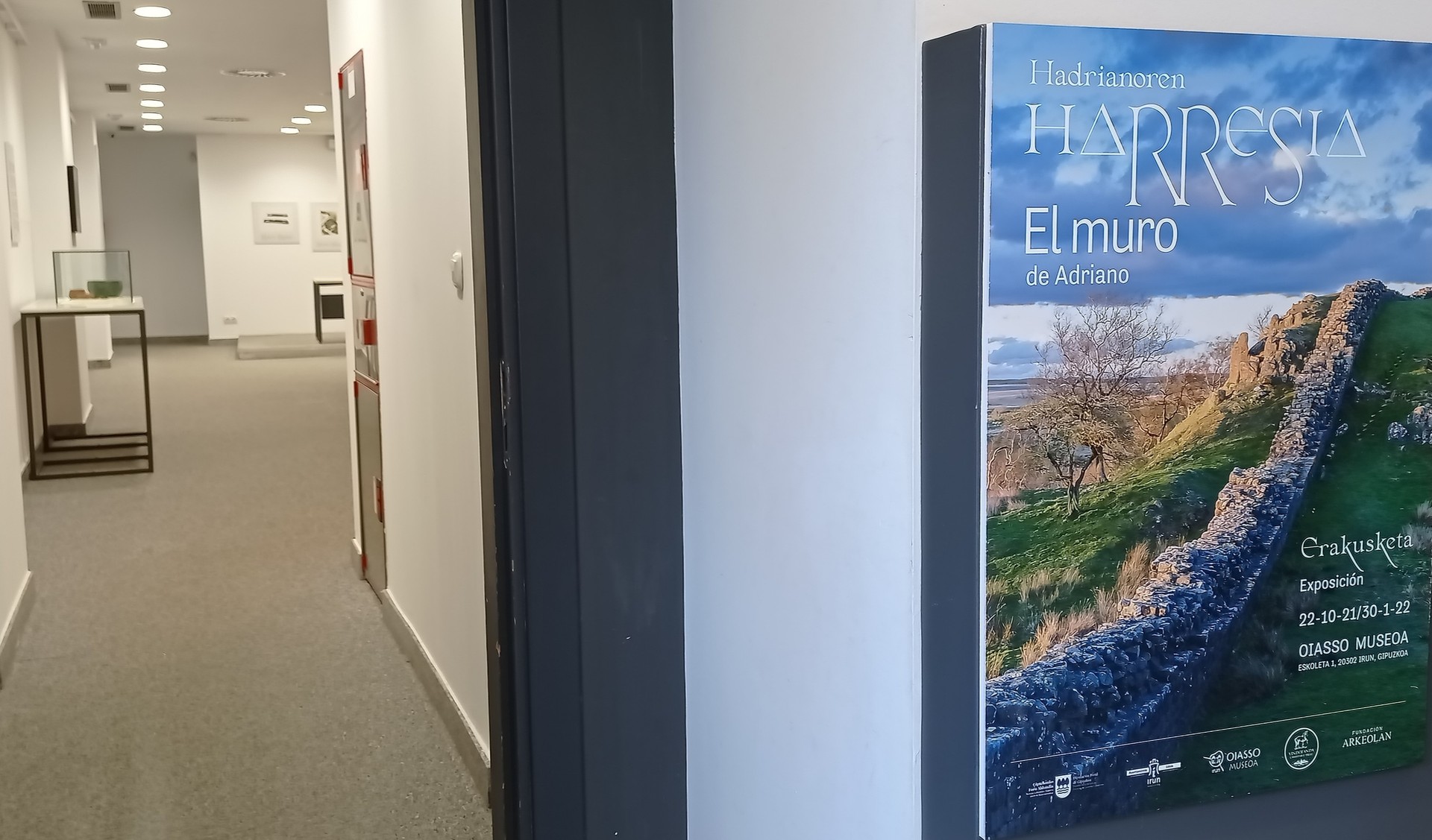 Oiasso Museoak bisita gidatua eta bi hitzaldi antolatu ditu ‘Hadrianoren Harresia’ erakusketari eta hilabeteari azken agurra emateko 