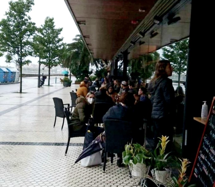 Ostatuetako terrazen berridekitzeak ez du Hego Euskal Herriko ostalarien egoera larria arindu