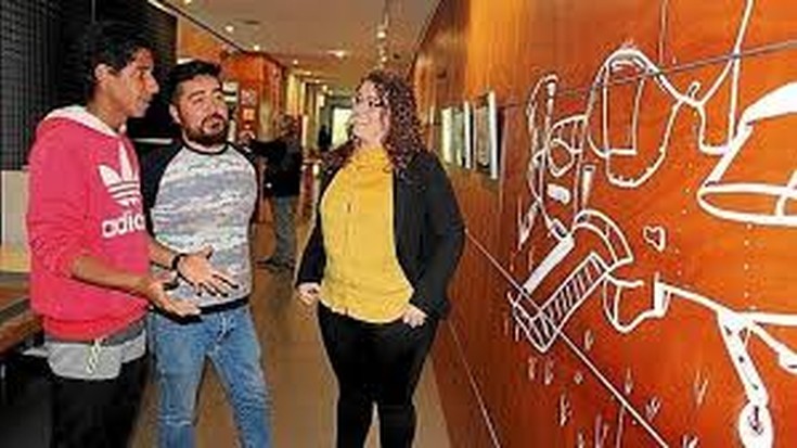 Josu Gonzalez-ek Irungo Martindozenea Gaztelekuan joan den larunbatean inauguratu zuen «Airetik».