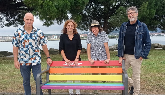 LGTBIQ+ Eguna aurreratu egin dute Hondarribian, gorrotoaren aurrean harrotasuna eta kultura aldarrikatuz 