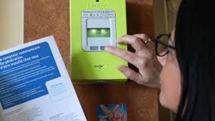 ENEDIS enpresak kodigo penalak 15.000 euro eta urtebeteko kartzela zigorrarekin zigortzen dituen presio emateko dei telefoniko maltzurrekin  segitzen 