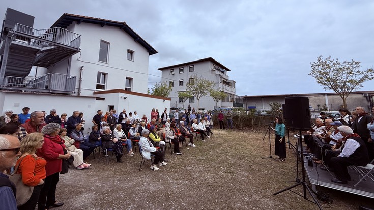 Mendelu Enea: auzoaren erreparazio fisiko eta moralaren abiagunea