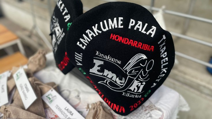 Txapelaren bila joateko egurra emateko prest dauden emakumeak bilatzen ditu Emekik