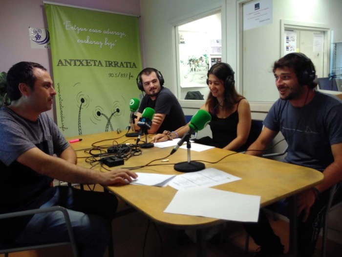 Hendaiako Gazte informazio bulegoak, "Lur handi bat gaztentzat" egitasmoa aurkeztu du