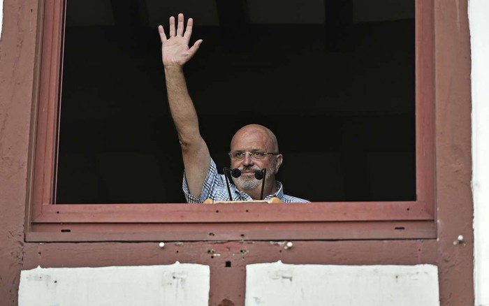 Urruñan, 100 egun bete ditu Filipe Aramendik auzapez.