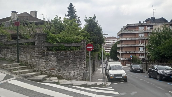 Mendibil auzuneak bizi duen ahanztura salatu dute bizilagunek