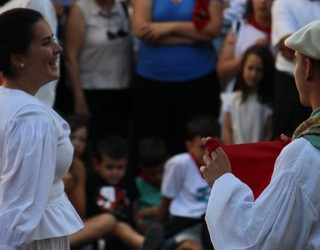 Lorena Perez: «Asteburu aproposa iruditzen zitzaigun eta gogo anitz dugu emanaldirako»