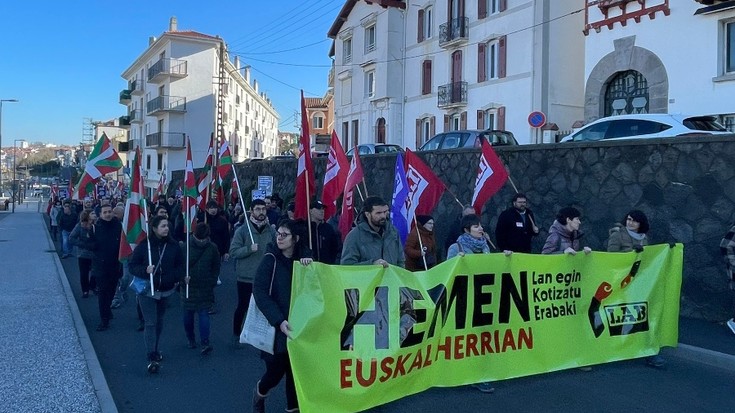 Hemen lan egin eta erabakitzeko deia luzatu du LABek, pentsio duinen aldeko borrokan mugak apurtuz