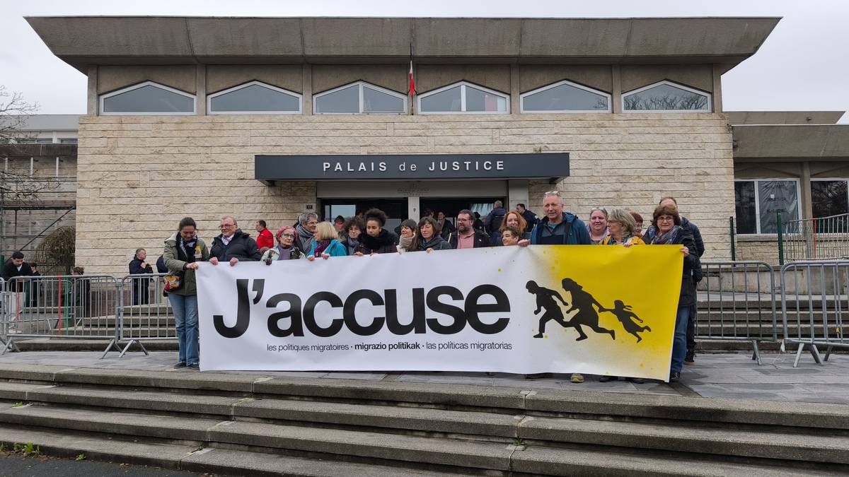 Zigorrik gabe atera dira Baionako epaitegitik "J'accuse" auziko migratzaileen aldeko zazpi ekintzaileak